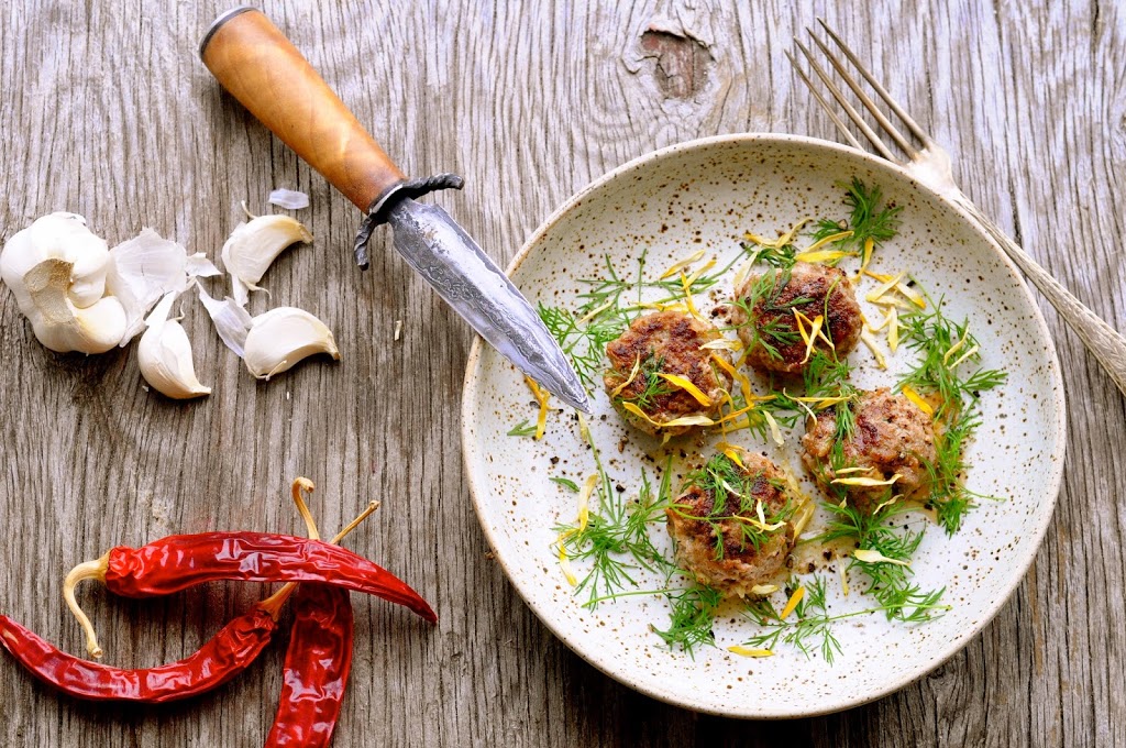 lammefrikadeller med dild