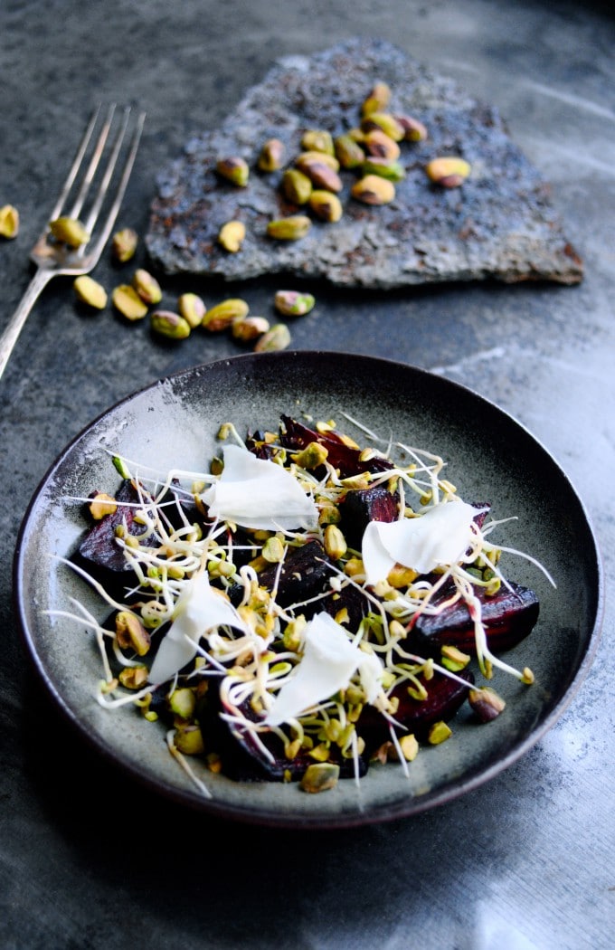 Rødbedesalat med gedeost og citronskal  | www.juliekarla.dk