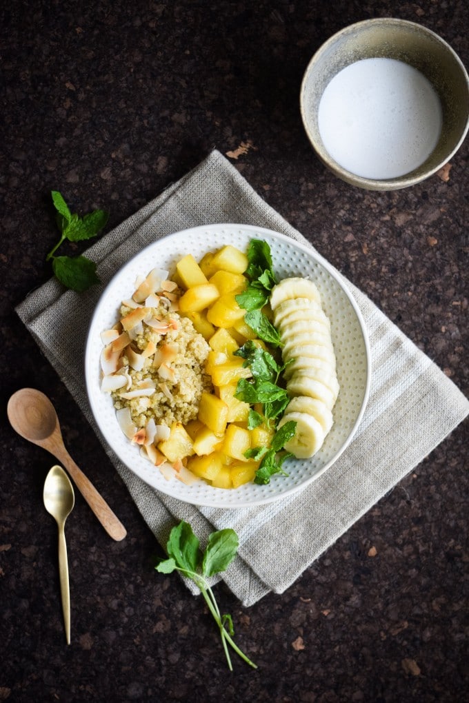 quinoa bowl opskrift