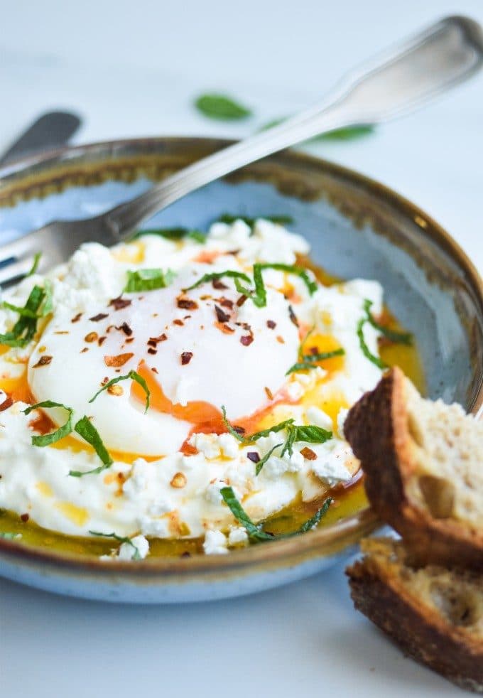 Opskrift på turkish eggs 