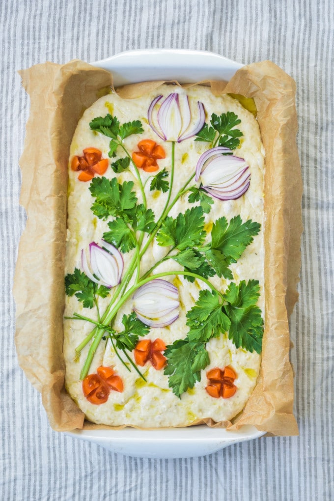 blomstermotiv på Foccacia brød opskrift