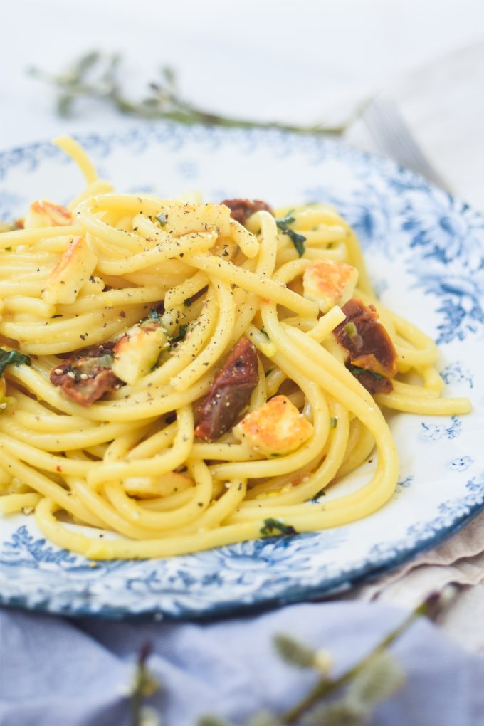 vegetarisk carbonara med parmesan