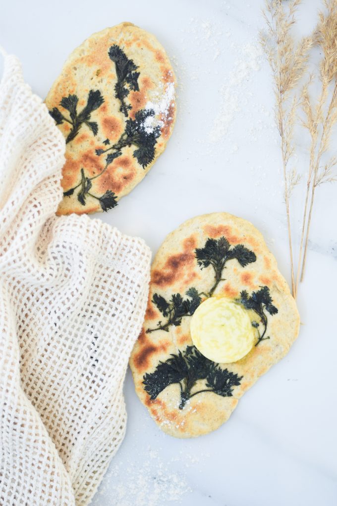 fladbrød med brændenælder